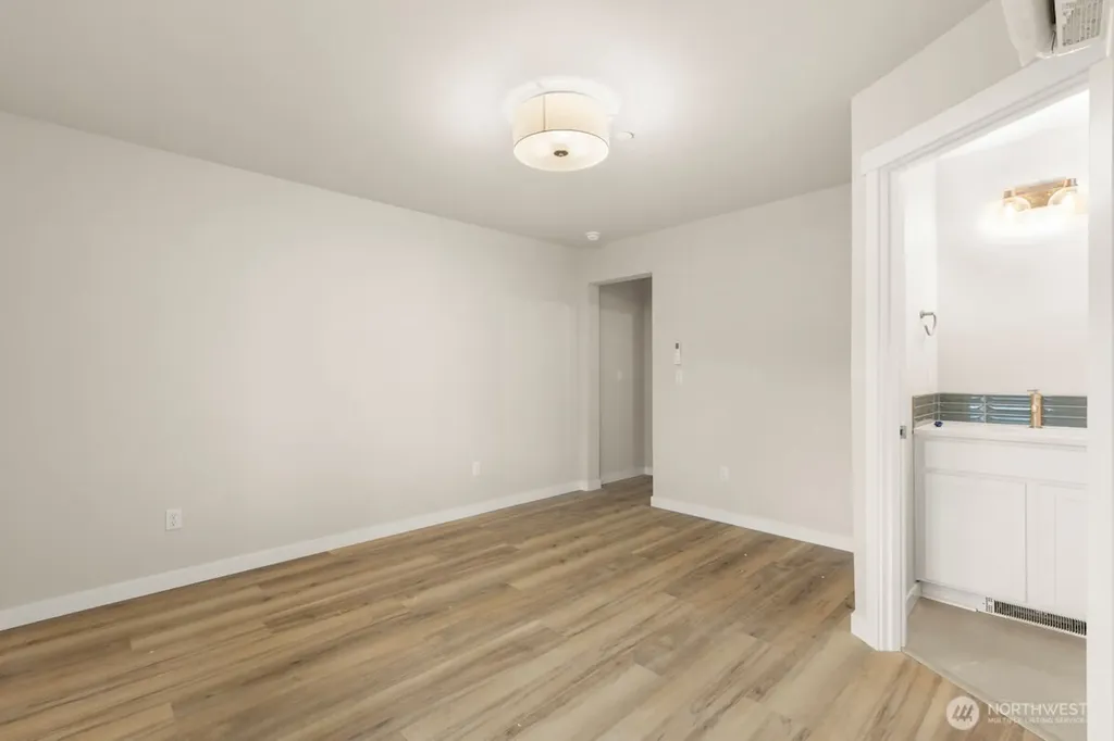 16823 Alder Way Lynnwood WA 98037
