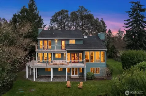 7010 SW Maury Park Road Vashon WA 98070