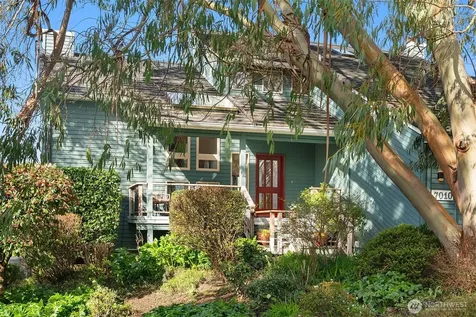 7010 SW Maury Park Road Vashon WA 98070
