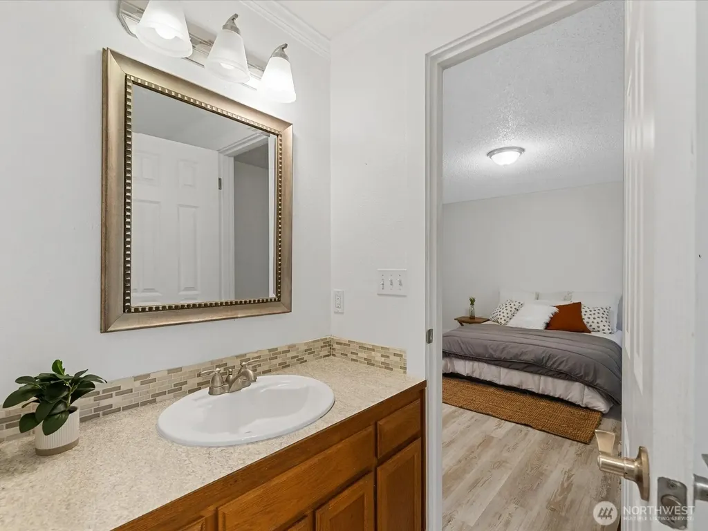 7822 Songbird Way Clinton WA 98236