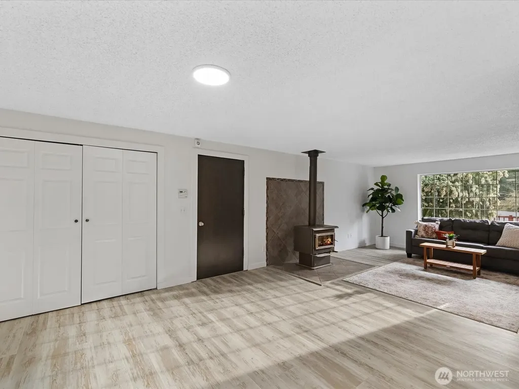 7822 Songbird Way Clinton WA 98236