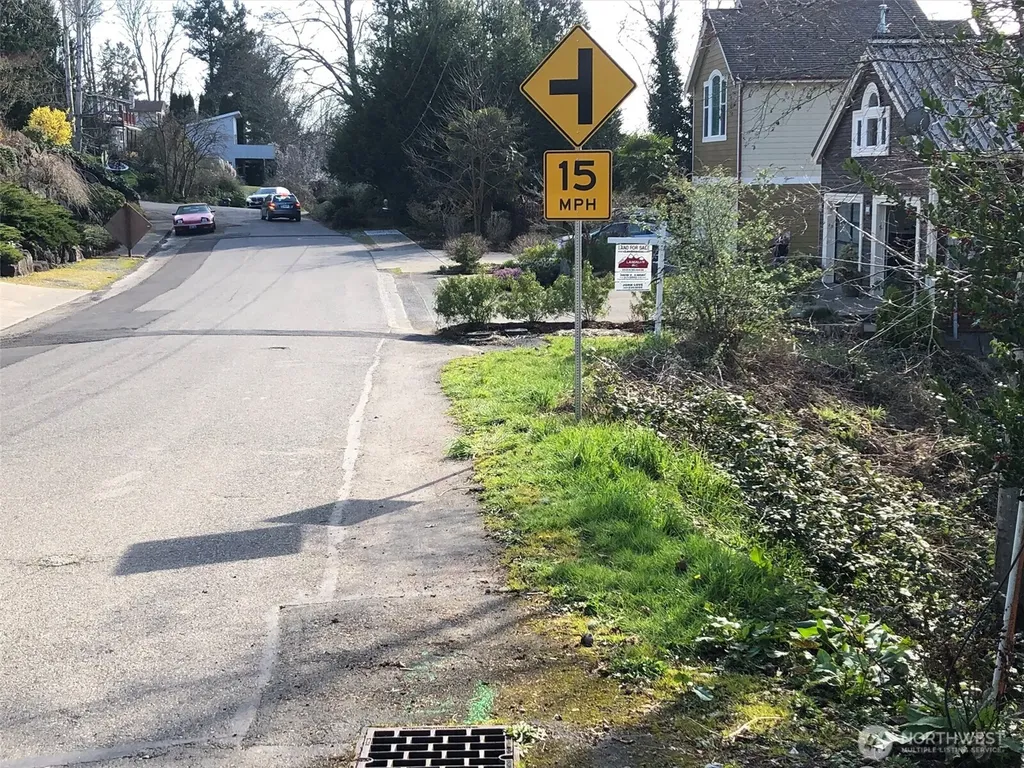 1919 Berry Street NE Olympia WA 98506