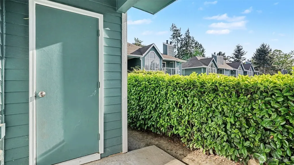 16419 Spruce Way Lynnwood WA 98037