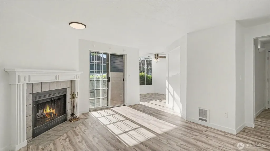 16419 Spruce Way Lynnwood WA 98037
