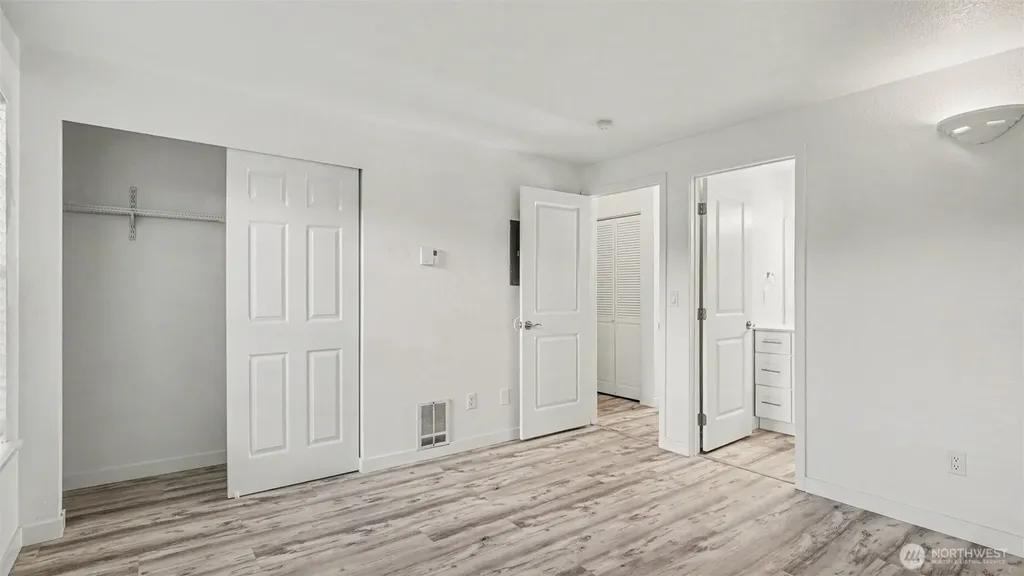 16419 Spruce Way Lynnwood WA 98037