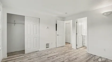 16419 Spruce Way Lynnwood WA 98037