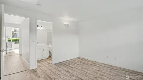 16419 Spruce Way Lynnwood WA 98037
