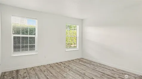 16419 Spruce Way Lynnwood WA 98037
