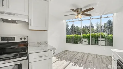 16419 Spruce Way Lynnwood WA 98037