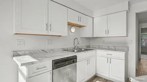 16419 Spruce Way Lynnwood WA 98037