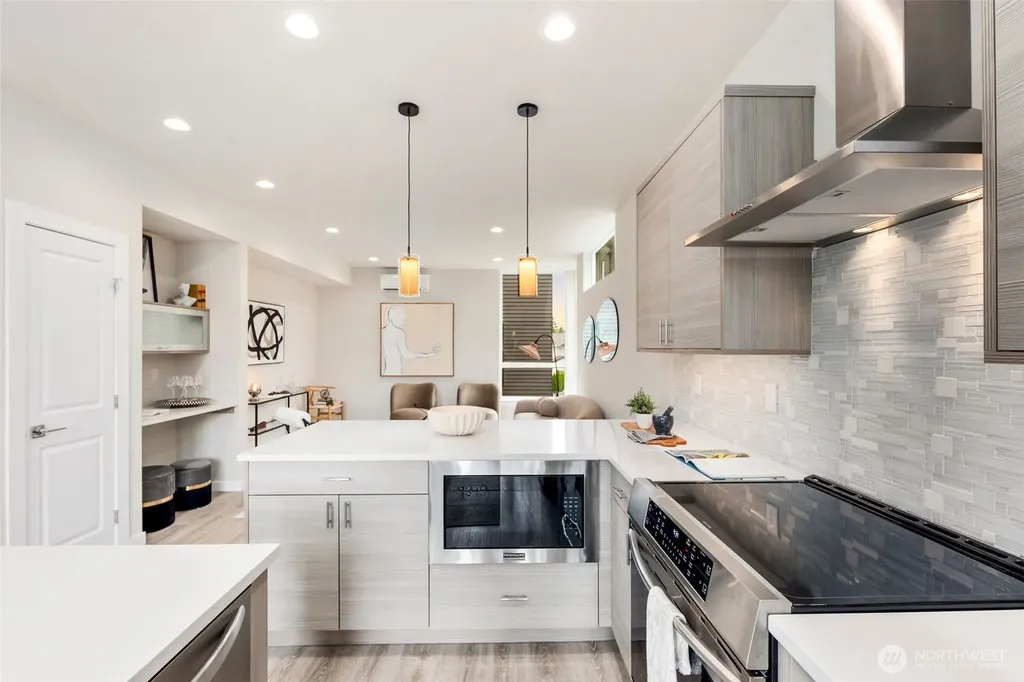 9239 16th Avenue SW Seattle WA 98106