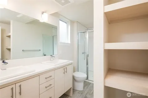 9239 16th Avenue SW Seattle WA 98106