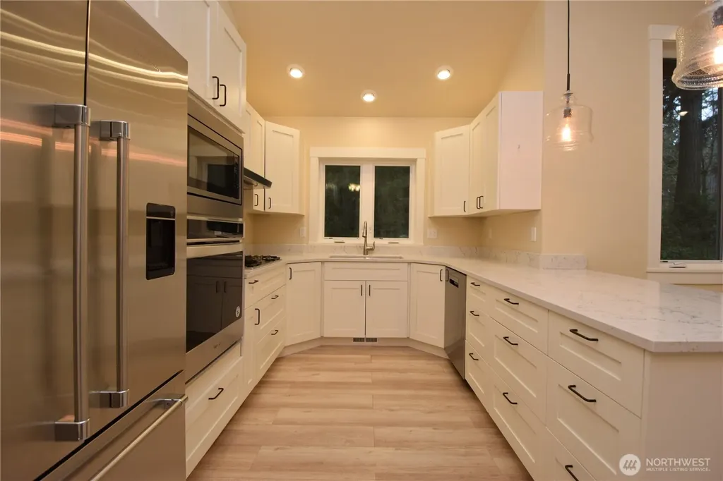 15915 Nesika Bay Road NE Poulsbo WA 98370