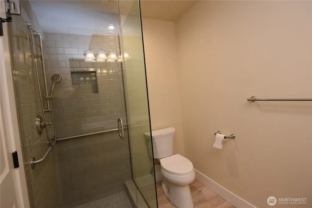 15915 Nesika Bay Road NE Poulsbo WA 98370