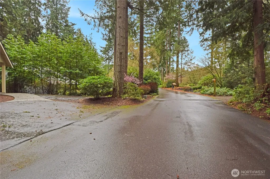 15915 Nesika Bay Road NE Poulsbo WA 98370