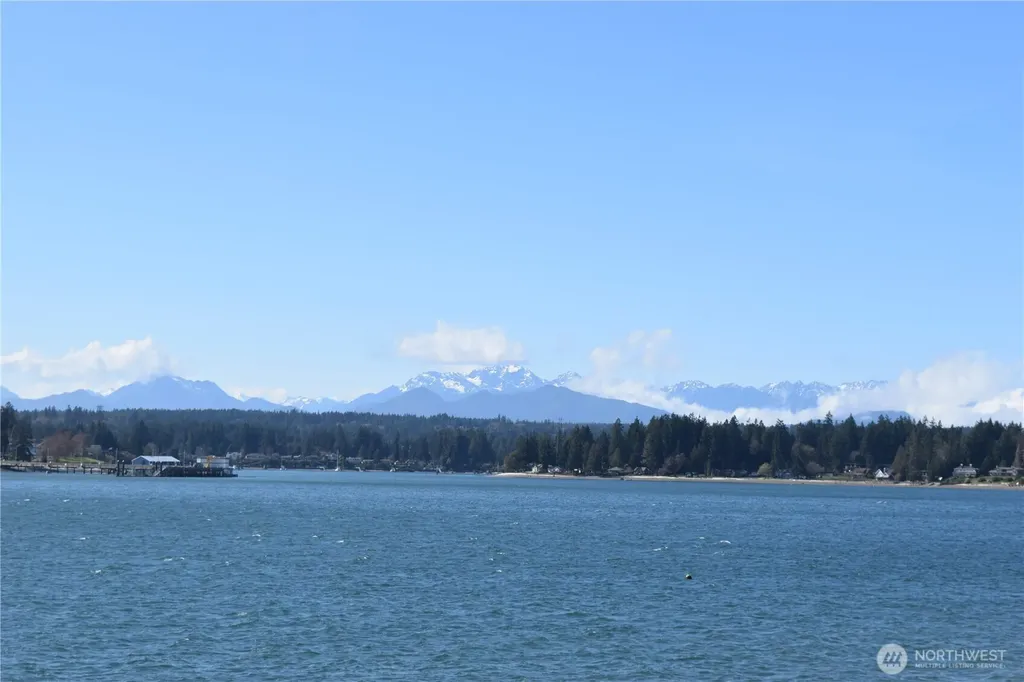 15915 Nesika Bay Road NE Poulsbo WA 98370