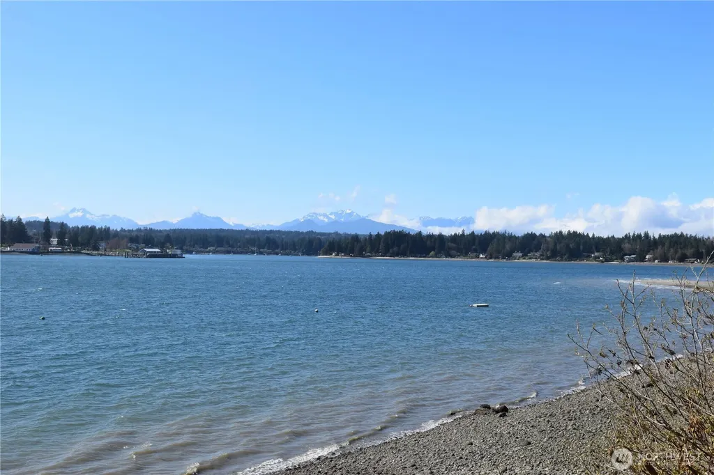 15915 Nesika Bay Road NE Poulsbo WA 98370