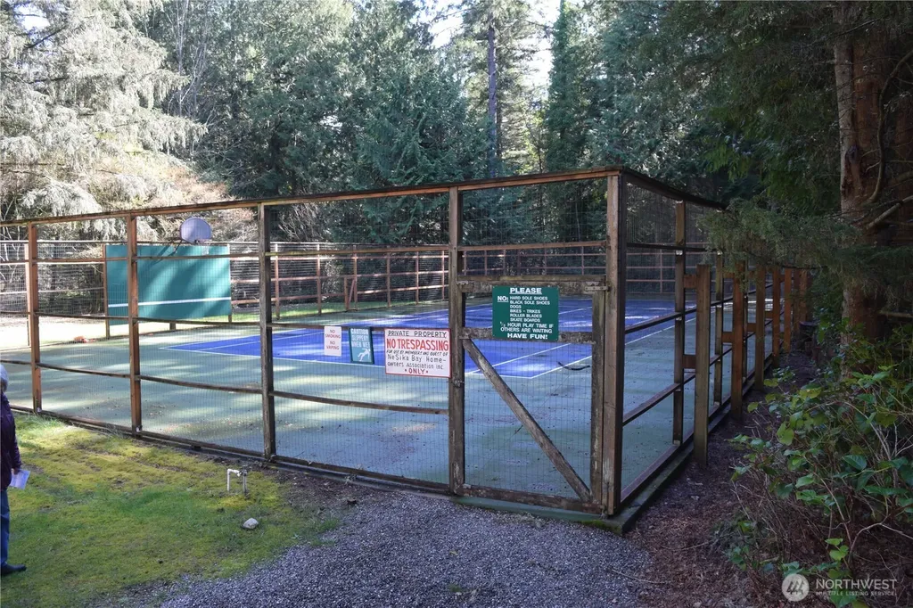 15915 Nesika Bay Road NE Poulsbo WA 98370