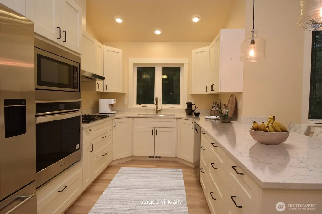 15915 Nesika Bay Road NE Poulsbo WA 98370