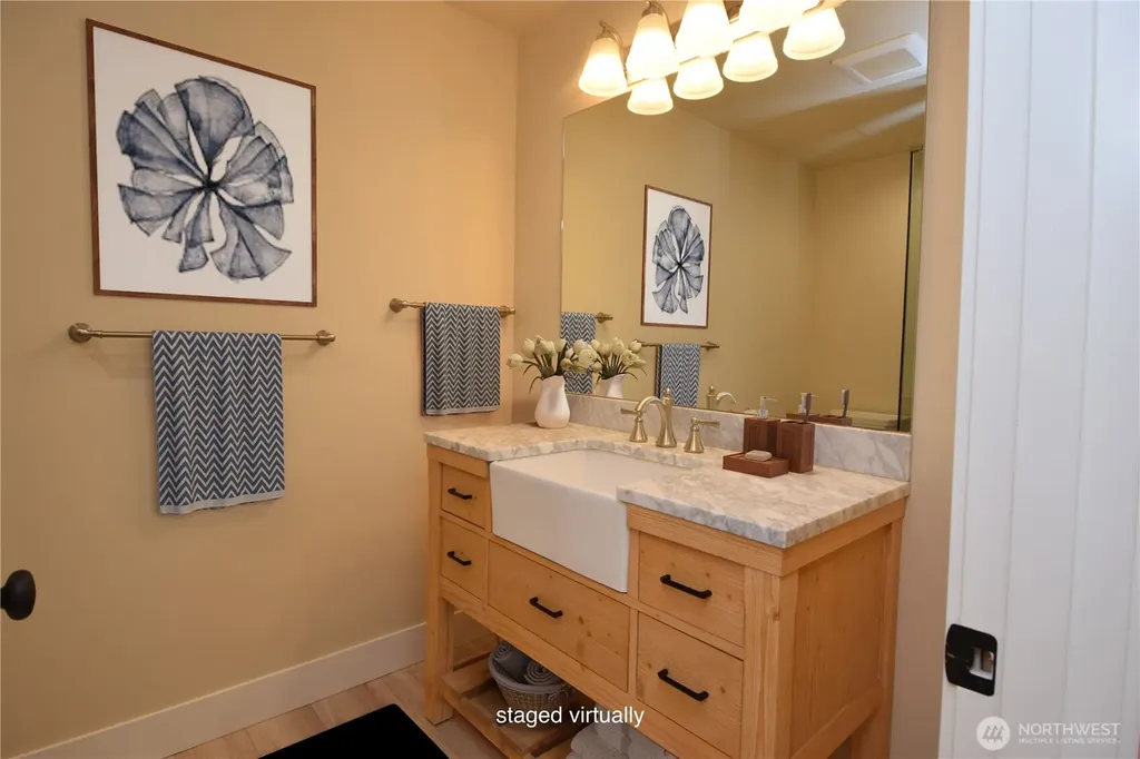 15915 Nesika Bay Road NE Poulsbo WA 98370