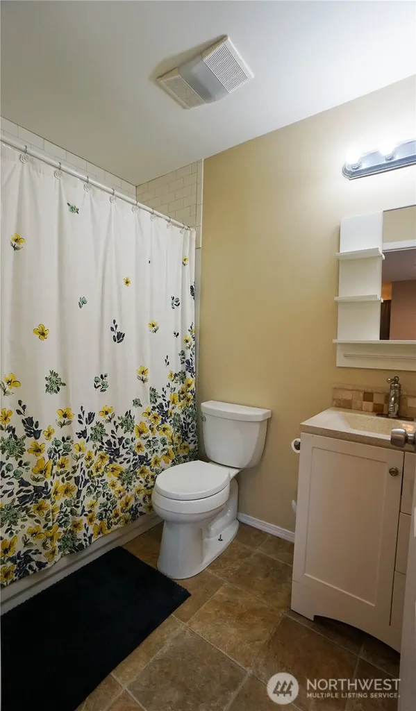 14948 6th Avenue S Burien WA 98168