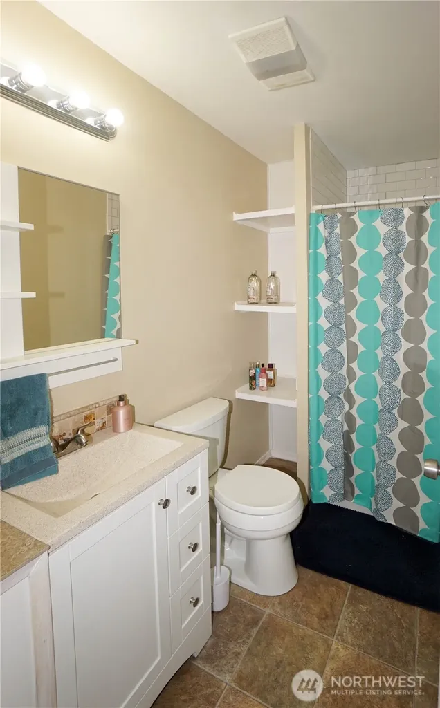 14948 6th Avenue S Burien WA 98168
