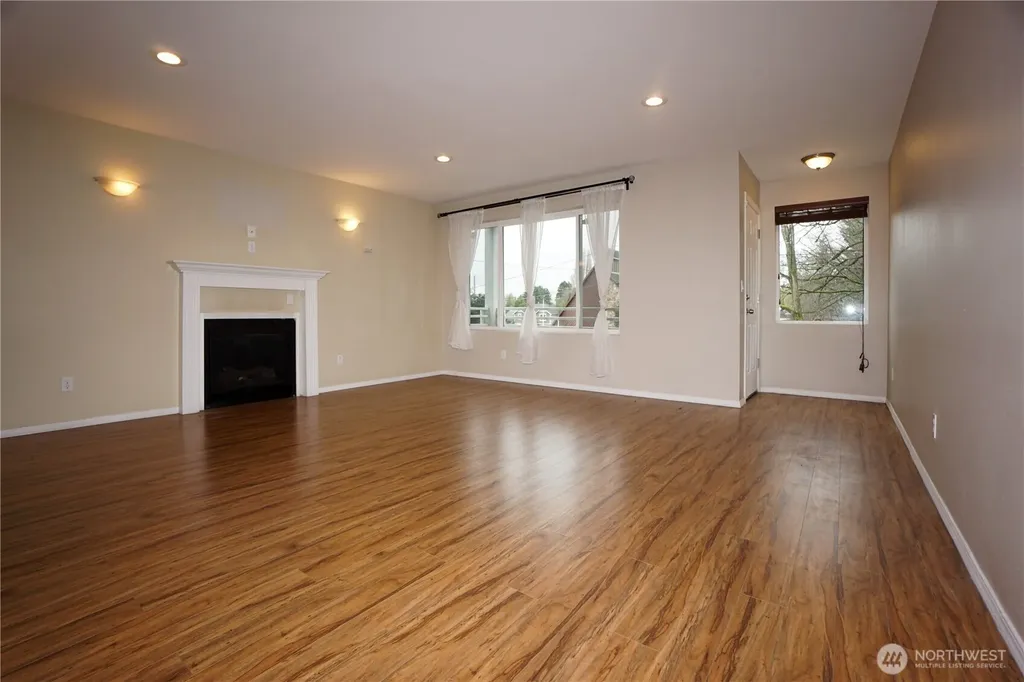 14948 6th Avenue S Burien WA 98168