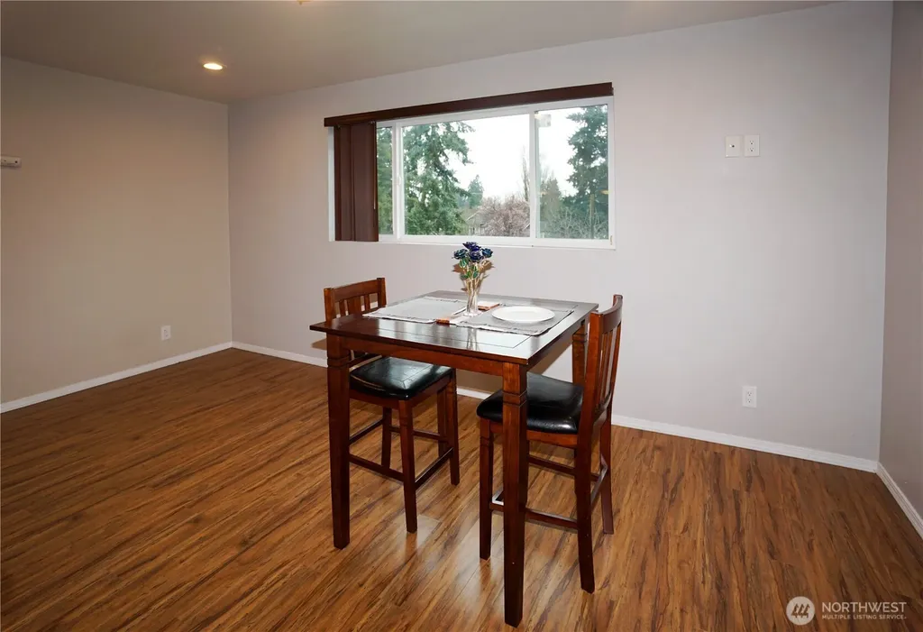 14948 6th Avenue S Burien WA 98168