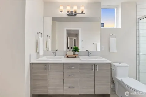 9239 16th Avenue SW Seattle WA 98106