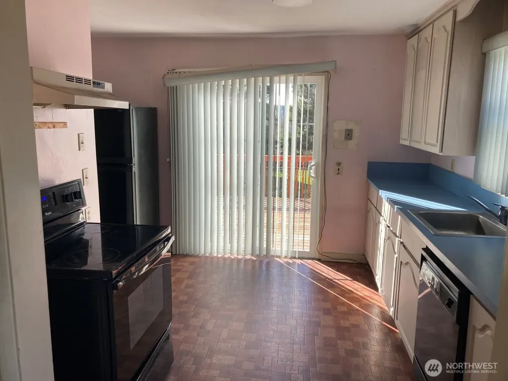 10231 Beacon Avenue S Tukwila WA 98178