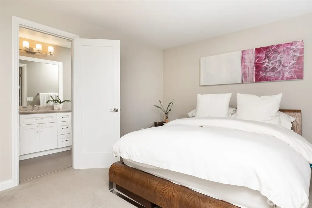 6304 110th Avenue NE Kirkland WA 98033