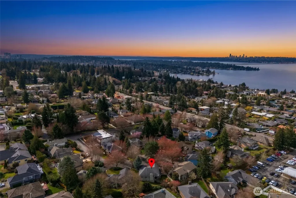 6304 110th Avenue NE Kirkland WA 98033