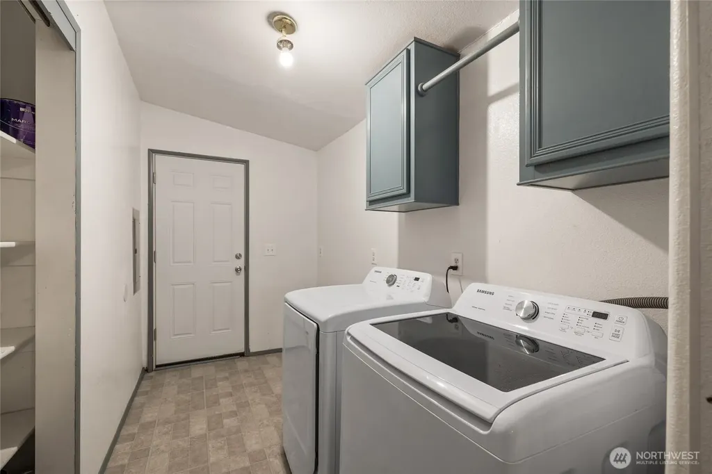8341 Daphne Ct SE Yelm WA 98597