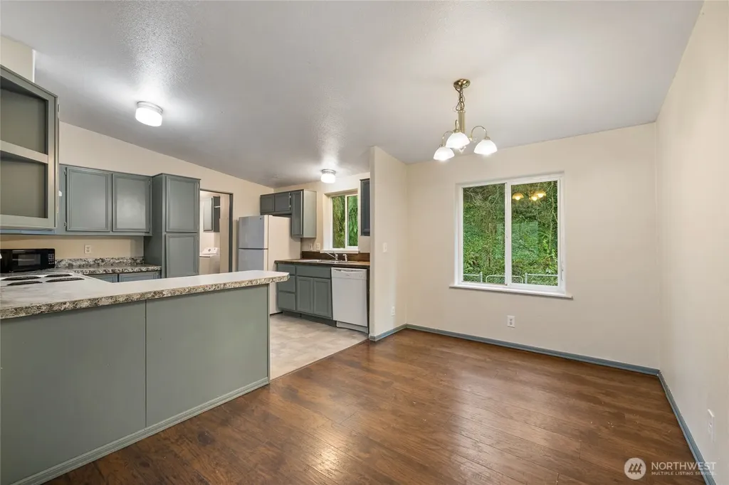 8341 Daphne Ct SE Yelm WA 98597
