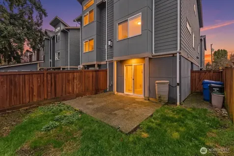 930 N 96th Street Seattle WA 98103