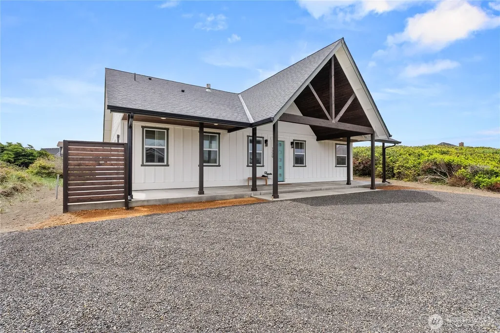 1229 Channel Avenue SW Ocean Shores WA 98569