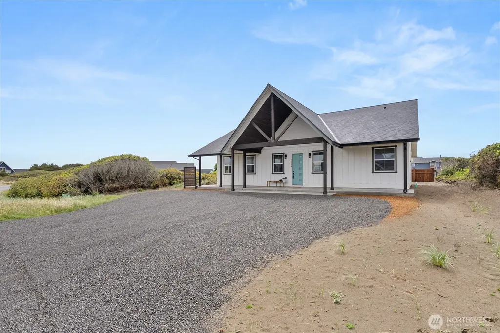 1229 Channel Avenue SW Ocean Shores WA 98569