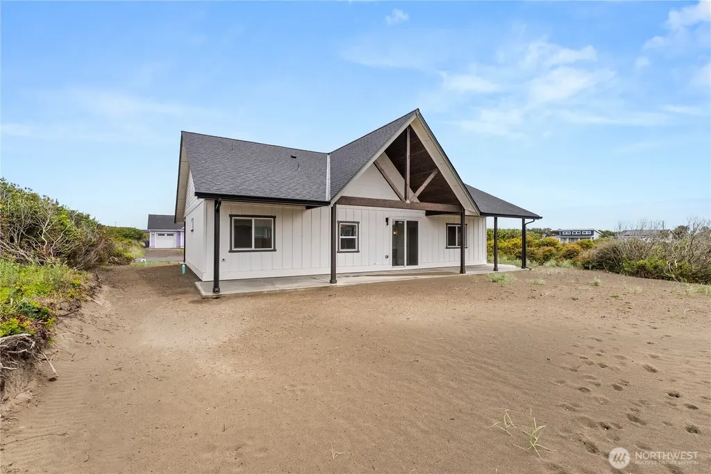 1229 Channel Avenue SW Ocean Shores WA 98569