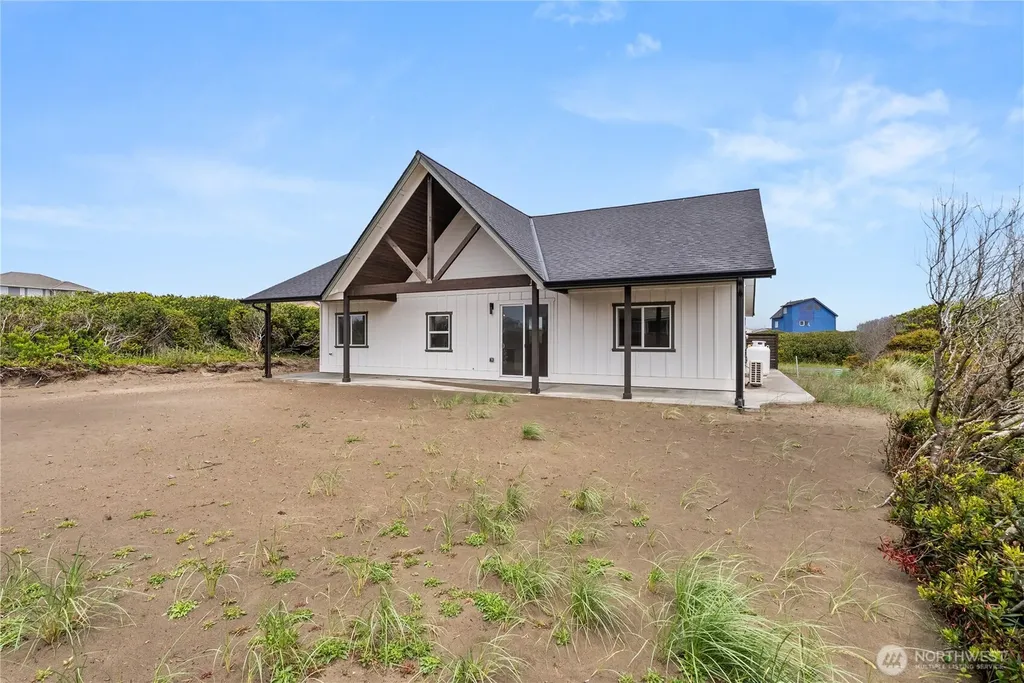 1229 Channel Avenue SW Ocean Shores WA 98569
