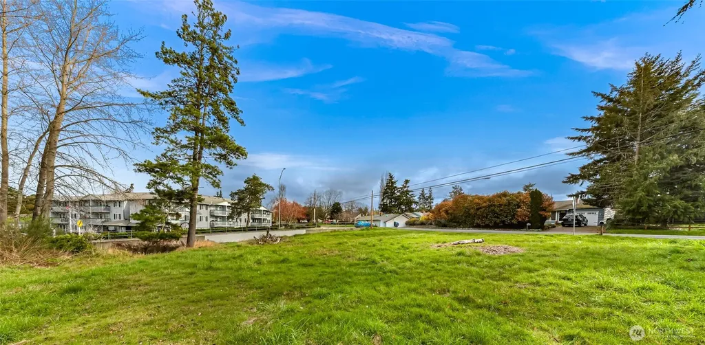 427 SE Ely Street Oak Harbor WA 98277