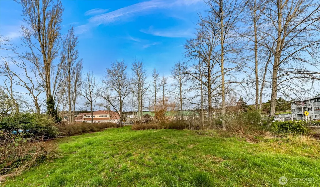 427 SE Ely Street Oak Harbor WA 98277