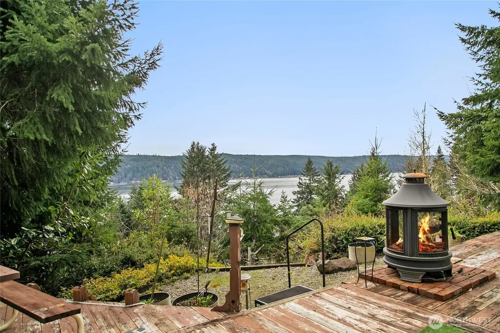 93 NE Marine View Drive Belfair WA 98528