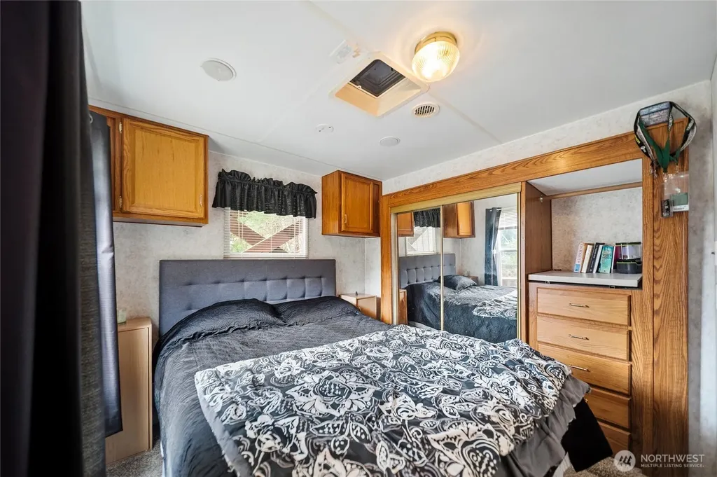 93 NE Marine View Drive Belfair WA 98528