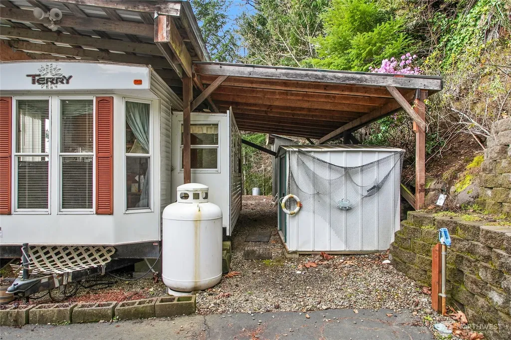 93 NE Marine View Drive Belfair WA 98528
