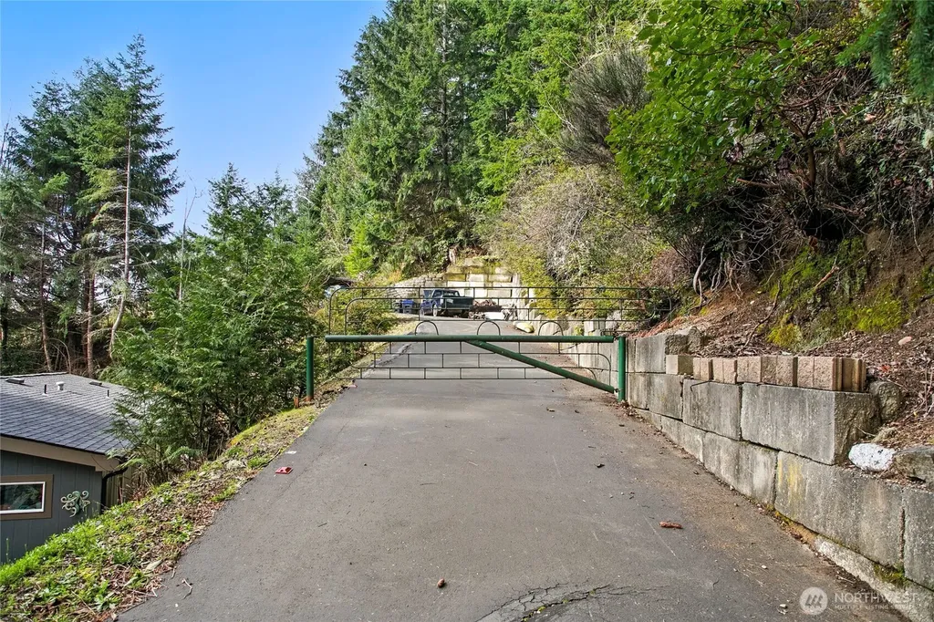 93 NE Marine View Drive Belfair WA 98528