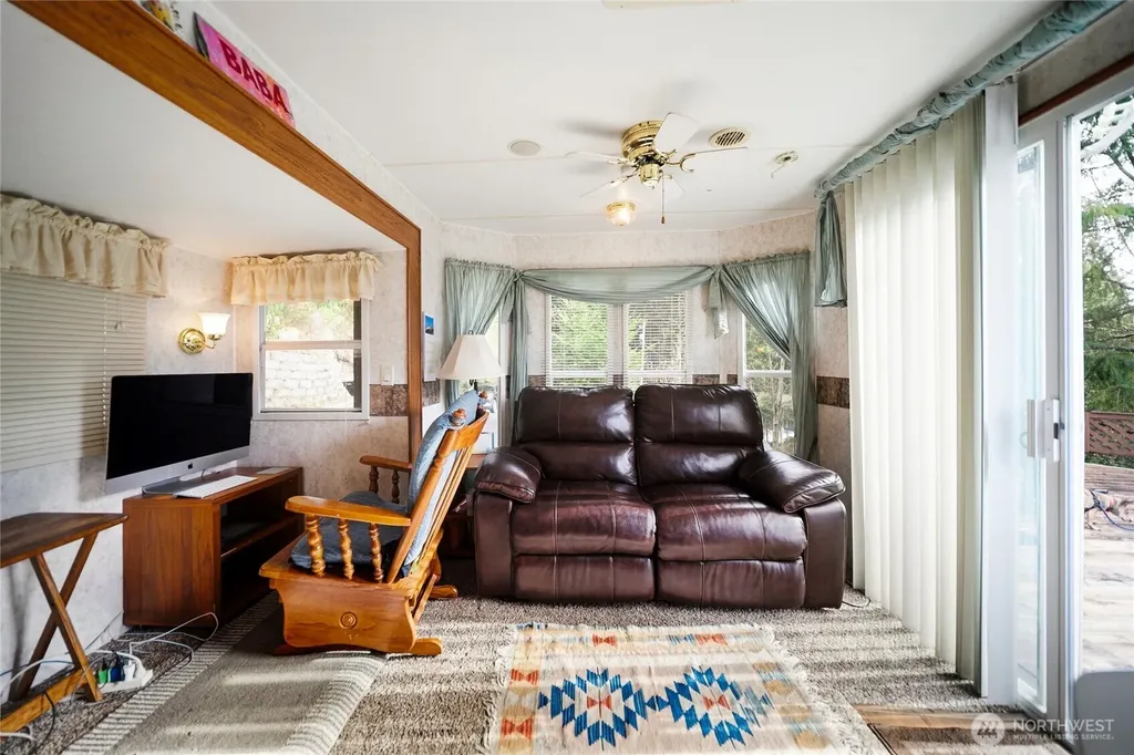 93 NE Marine View Drive Belfair WA 98528