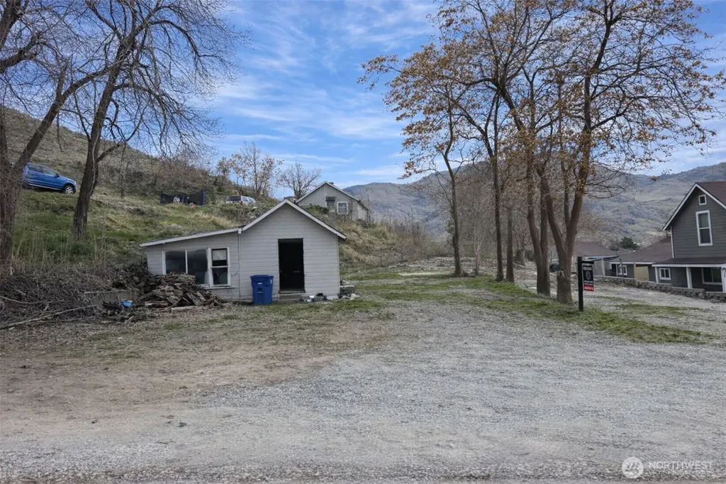 1111 E Allen Street Chelan WA 98816