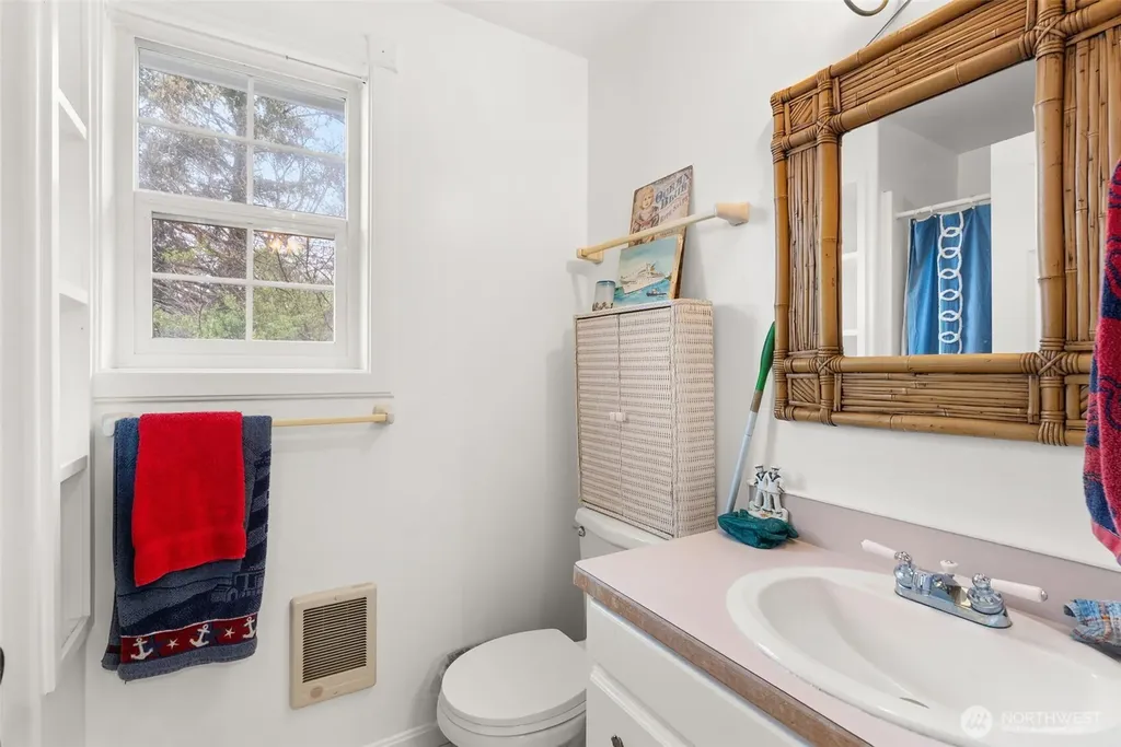 4311 Romano Lane Tokeland WA 98590