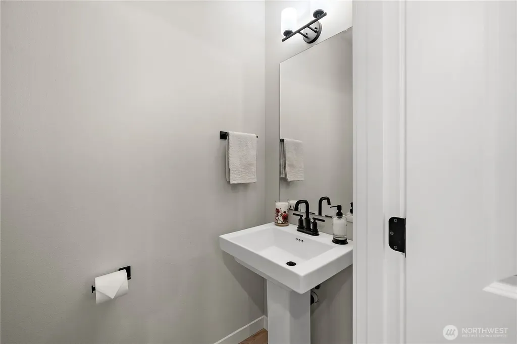 11124 43rd Avenue SE Everett WA 98208