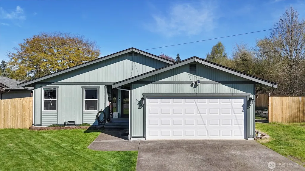 933 13th Street SW Puyallup WA 98371